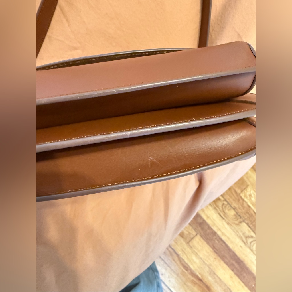 A.P.C. Sarah Tan Leather Shoulder Bag — image 6 of 8